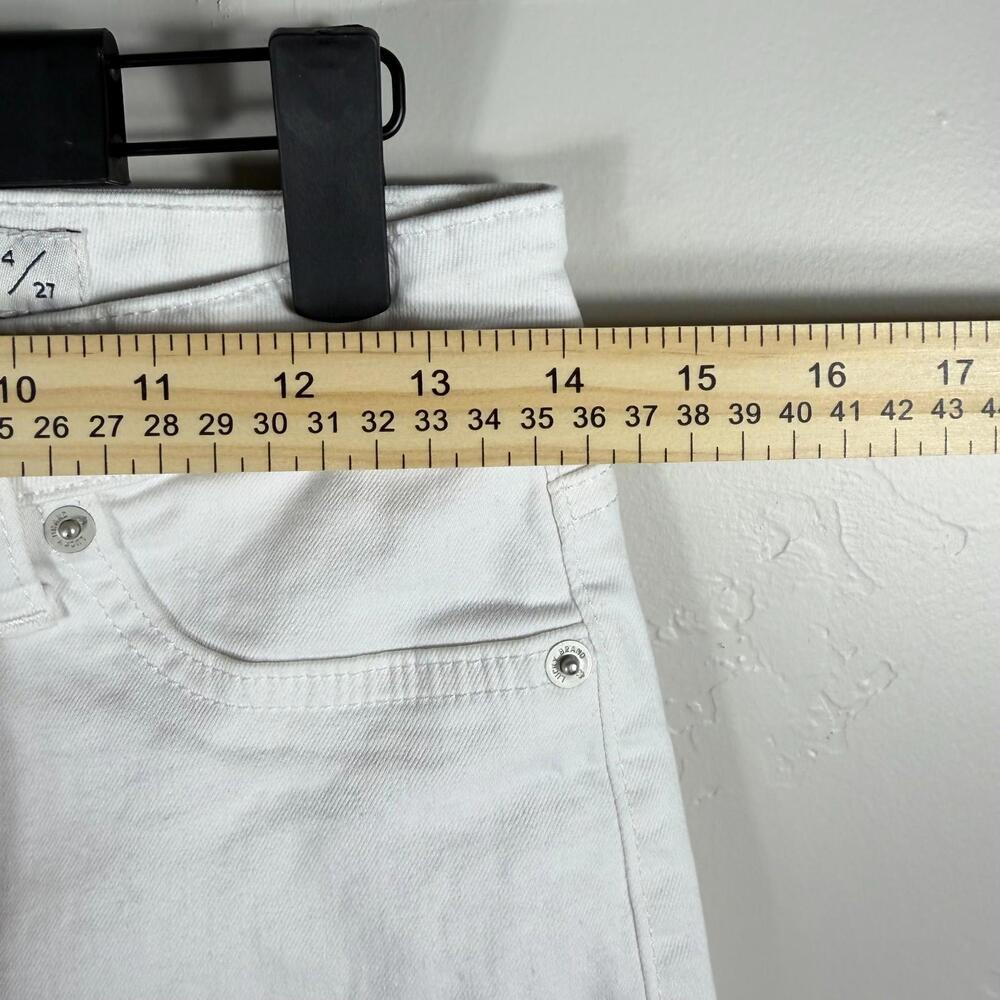 Lucky Brand Size 4/27 Solid White Denim Ava Mid-Rise Skinny Jeans 28x27 - Flaws - Picture 6 of 7